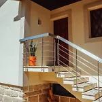 Rota - Opo Airport House Pansiyon