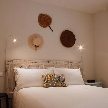 Homestay Rota - Opo Airport House